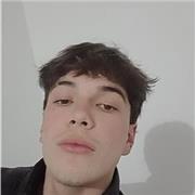 Enseñó lo básico para introducir a los estudiantes en el inglés y darles buen nivel, desde el A1 hasta el B2 según las necesidades